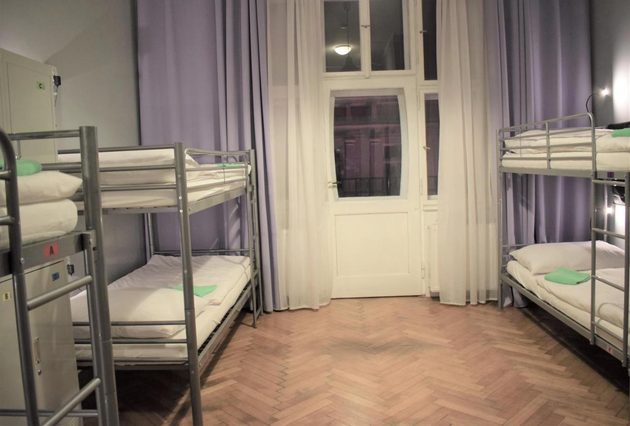 Globe Hostel Prague Adults Only Exterior photo